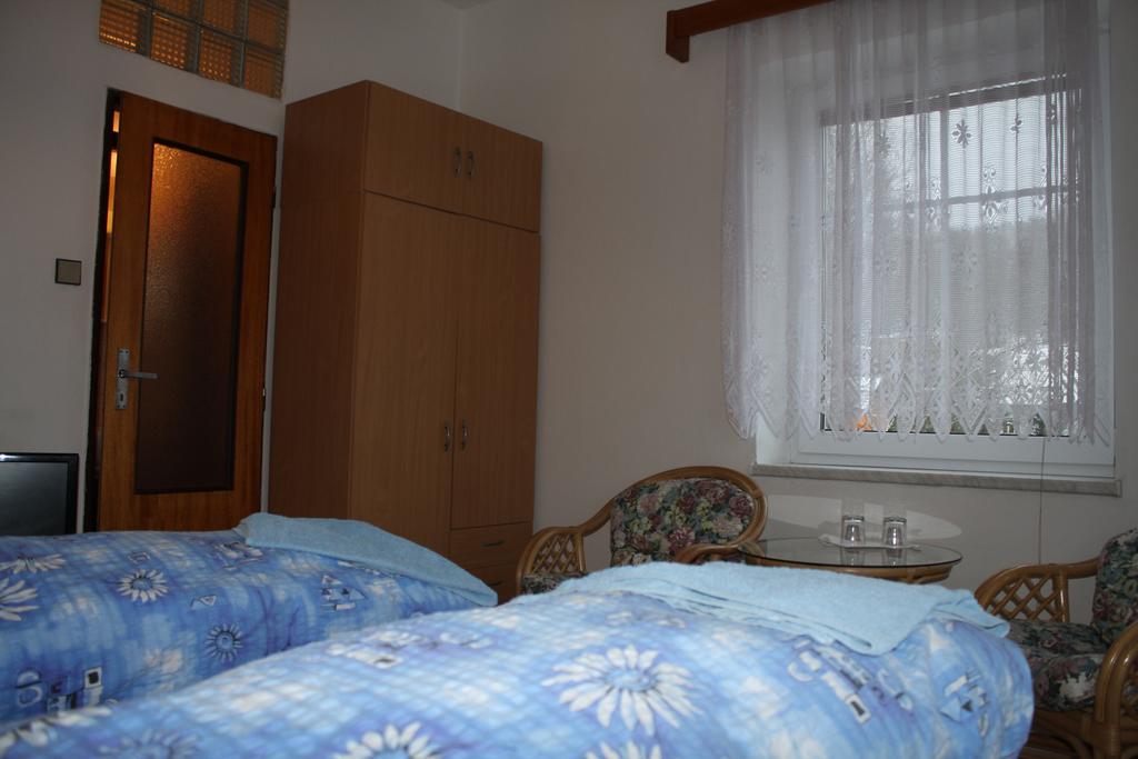 Penzion U Antonickova Pramene Marianske Lazne Exterior foto